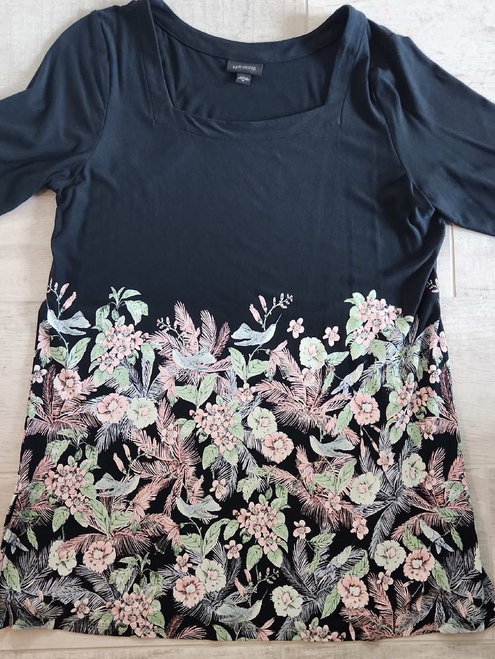 J Jill Black Floral Scoop Neck Women’s Top - Size M
